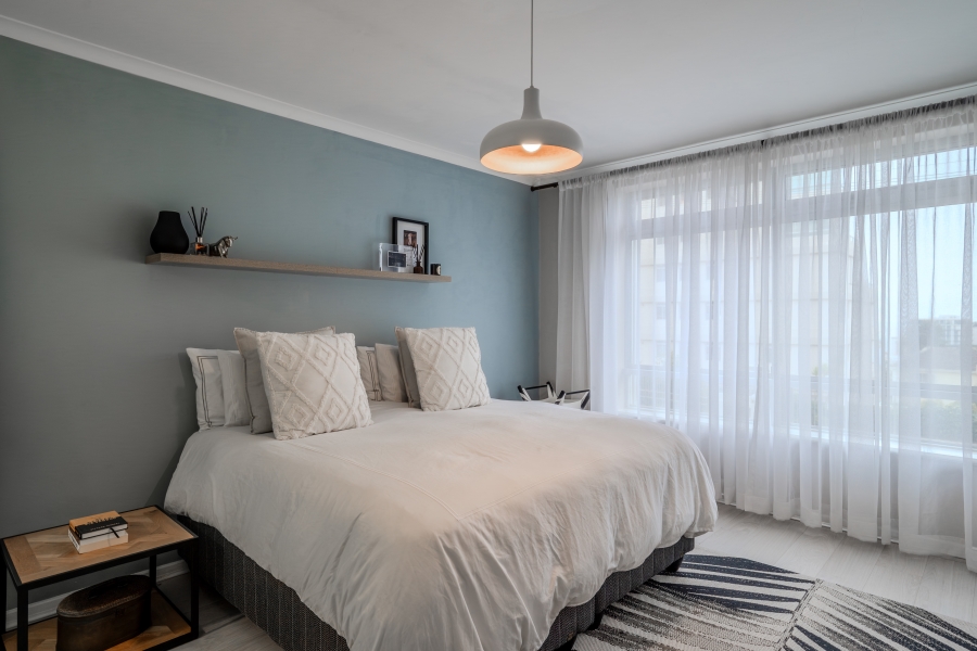 To Let 2 Bedroom Property for Rent in Fresnaye Western Cape